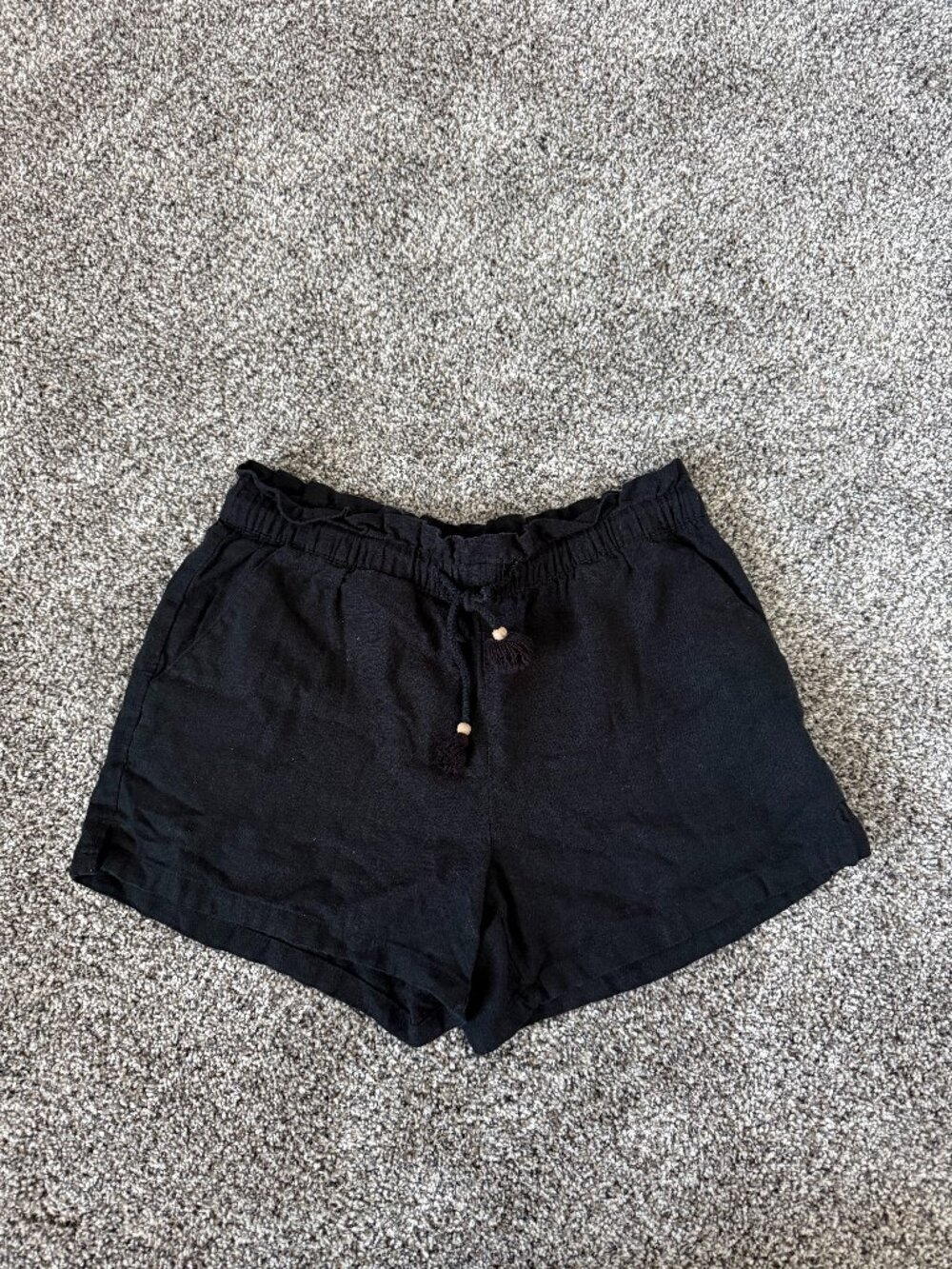 S Black Linen Shorts w/ Drawstring